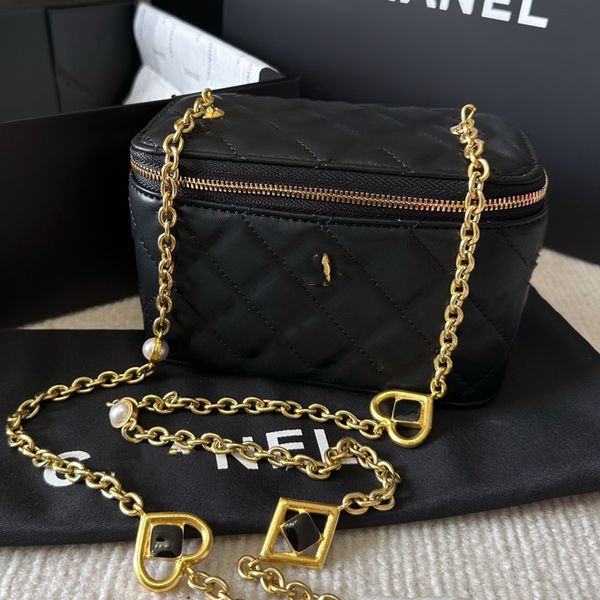 

2022 designer channelity makeup bags fashion bag skin shop bag wallet backpack uud