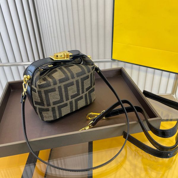 

luxury bags fashion box bag women baguette leisure underarmbags medieval designer lersure crossbag lady handbags