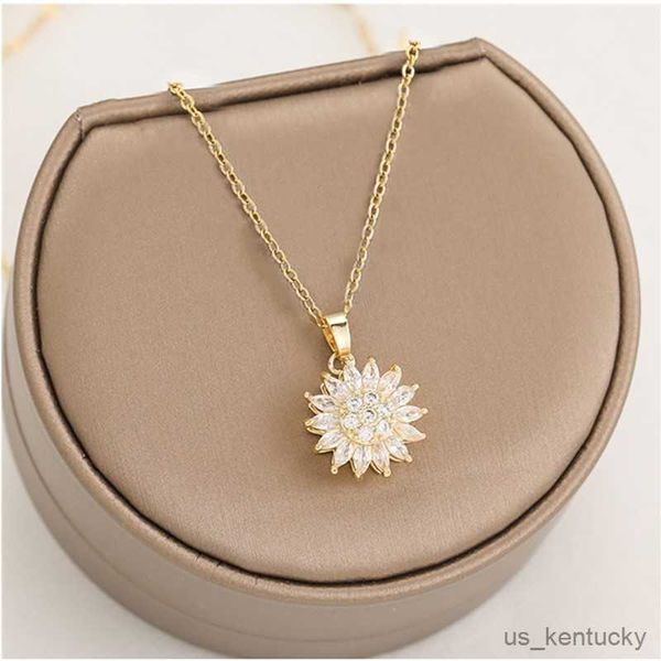 

pendant necklaces retro charm smart nelace women's fashion rotating small fresh hope flower clavicle chain holiday gift, Silver