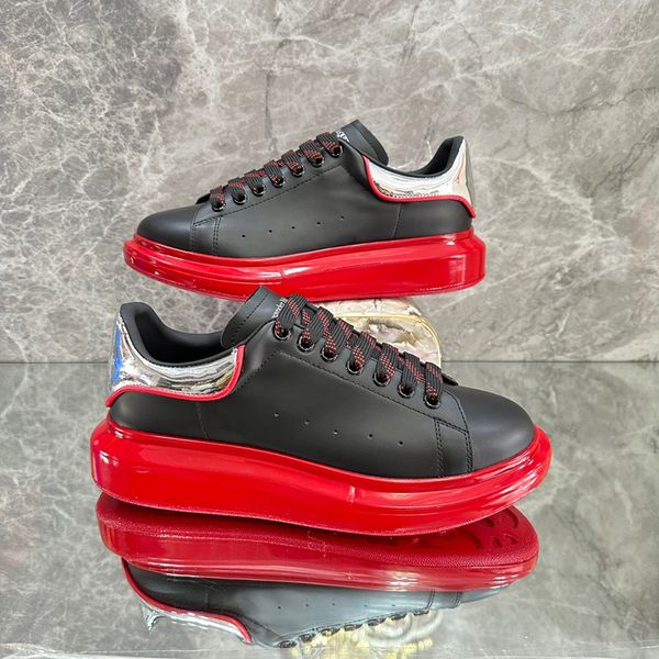 

2023 new luxury designer casual shoes classic men women calfskin shoes vintage sneakers reflective sneaker 0511, Black
