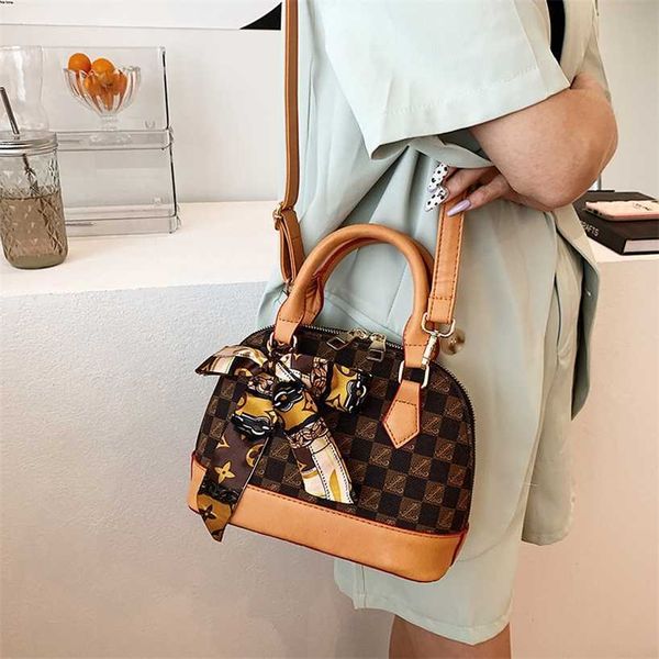 

50% off 2023 handbag advanced summer new shell single shoulder crossbody handheld women's small checkered pattern fashion bag