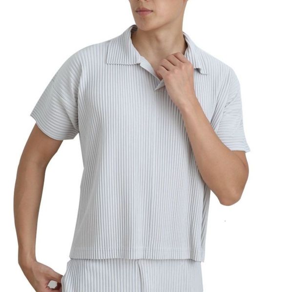 

men's polos yudx miyake pleated polo shirt shortsleeved lapel 2023 spring summer breathable loose business casual solid color 230517, White;black