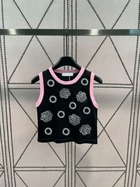 

runway women's tanks 2023 new summer women's flower knit sleeveless vest designer fashion o-round neck lady elegant, White