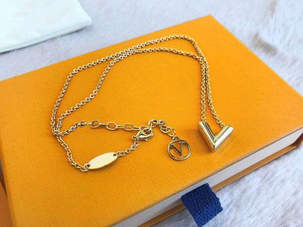 

designer jewelry pendant necklace fashion jewelry stainless steel letter v necklace for women luxury brand chain, Silver