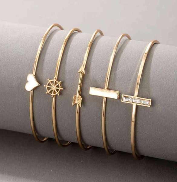 

2021 new bracelet love fashion arrow alloy 5piece simple women039s4312862, Black