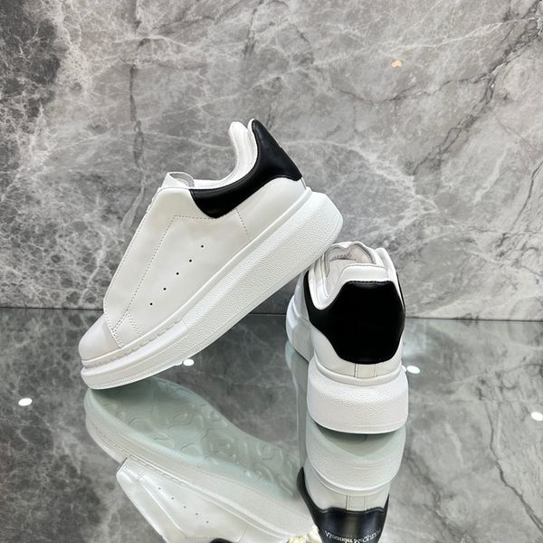 

2023 casual shoes women designer leather lace-up sneaker fashion lady flat running trainers letters woman shoe platform men gym sneakers 051, Black