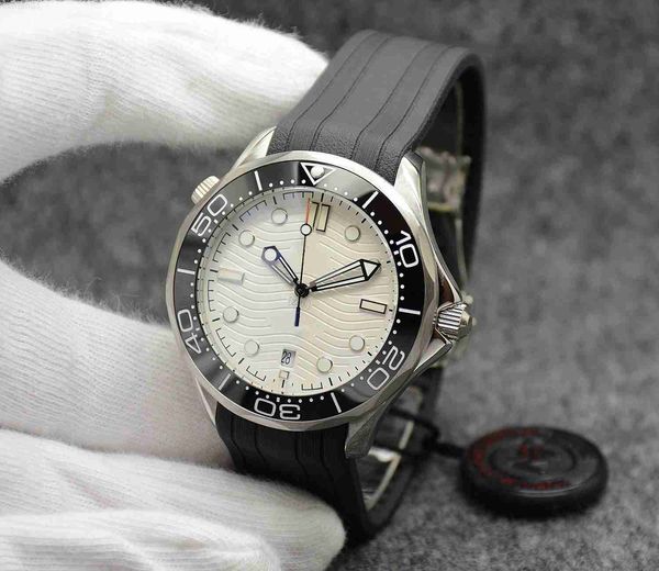 

2023 diver 300m 42mm automatic mechanical mens watches watch white dial black rubber strap bracelet rotatable bezel transparent case back me, Slivery;golden