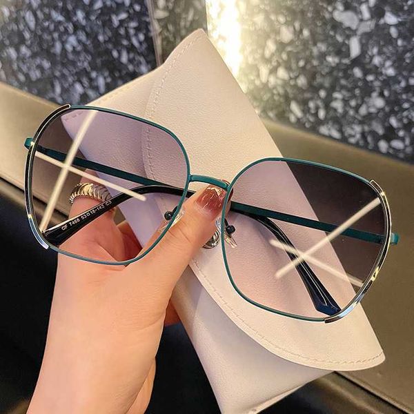 

2023 new net red sunglasses for men and women korean square oval sunglasses personality anti-uv glasses 8011, White;black