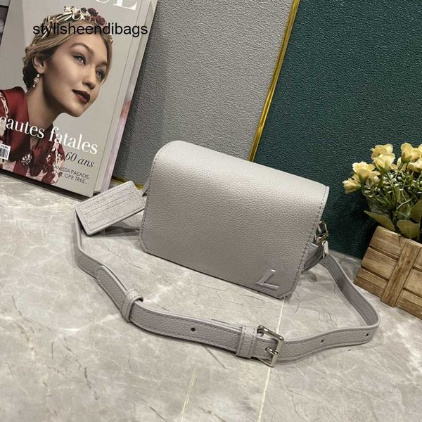 

23ss flap mini bag aerogram designer envelope bags with secure magnetic flap leather crossbody bag man shoulder satchel bags phone pocket m8