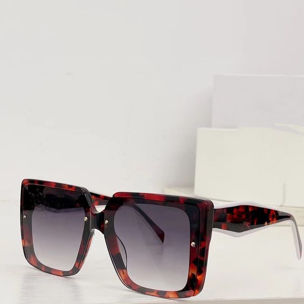 

sunglasses for summer 001 style anti-ultraviolet retro plate square full frame eyeglasses random box, White;black