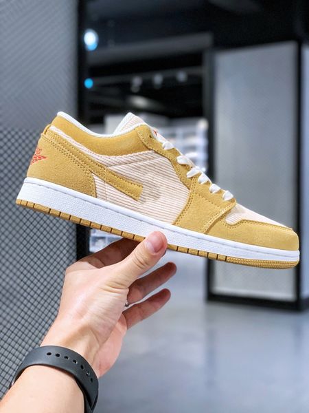 

tan suedes and corduroy 1s basketball shoes 1 low se twine orange quartz sail orange 2023 lifestyle designer sports sneakers