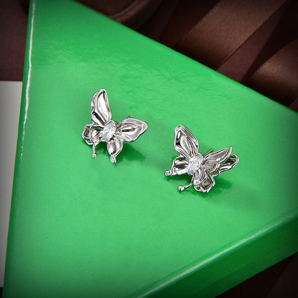 

2023 new butterfly earring fashion brand light luxury banquet gift, Golden;silver
