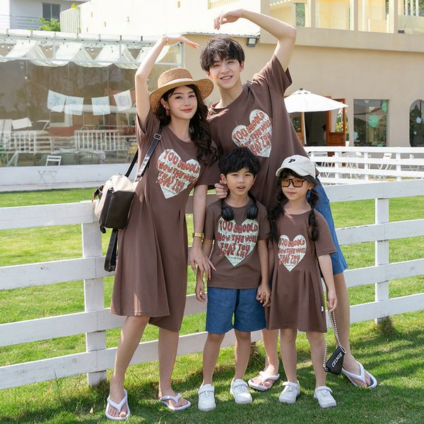 

family matching outfits summer mum daughter dresses dad son tshirt pants famliy look holiday couple outfit seaside for travel 230518, Blue