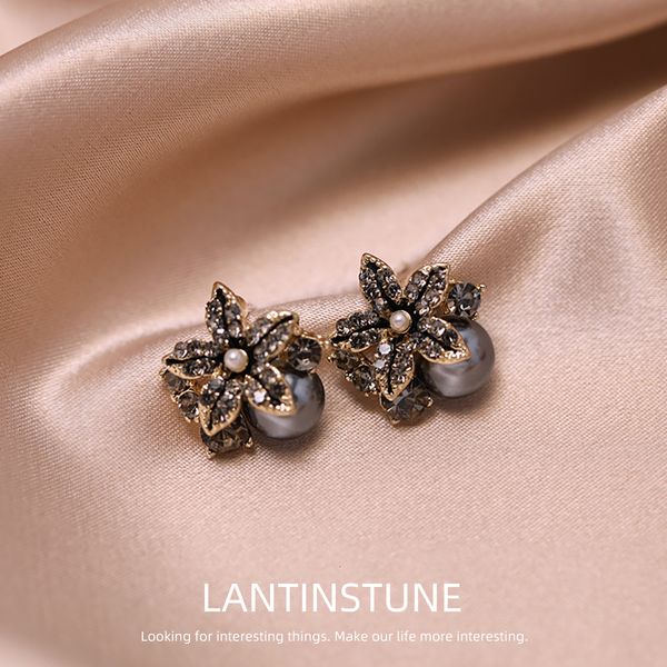 

hoop huggie exquisite zircon setting black starfish stud earrings for women luxury design pearl flower earring party wedding jewelry n464 23, Golden;silver