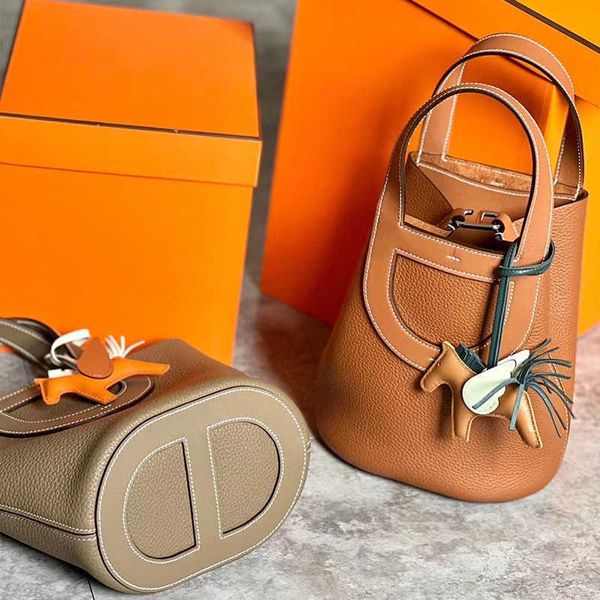 

no box new pig nose vegetable basket bag togo layer cowhide large capacity portable bucket bag commuter women's bag