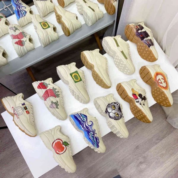 

designer rhyton shoes luxury multicolor sneakers men women trainers vintage chaussures platform sneaker strawberry mouse gg''sneak, Black