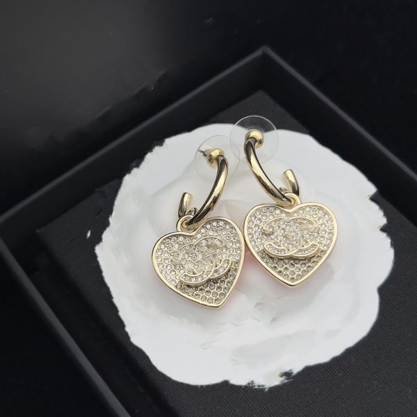 

2023 classic stud women heart studs cute size luxury letter ccity earrings wedding party gifts channel wholesale kx12d, Golden;silver