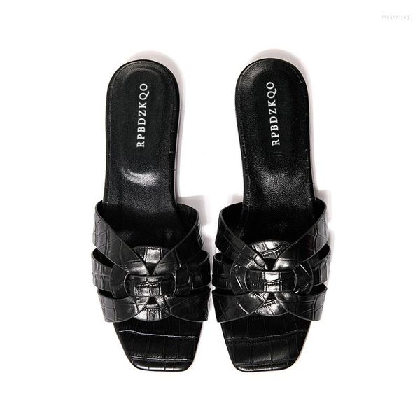 

designer new womens sandals comfortable beach shoes ladies black slides fashion brand patent leather flat summer 2023 womens designer slippe