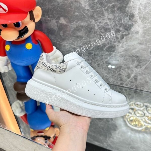 

new fashion brand women quality designers sneakers camouflage casual shoes checkered studded flats mesh trainers, Black