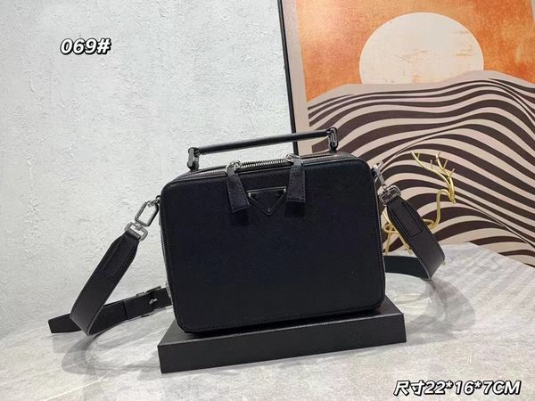 

camera bag latest shoulder bag high baokuanqnylon hobo quality luxury designer fashion handbag monog embossing fashions classics handbags lu