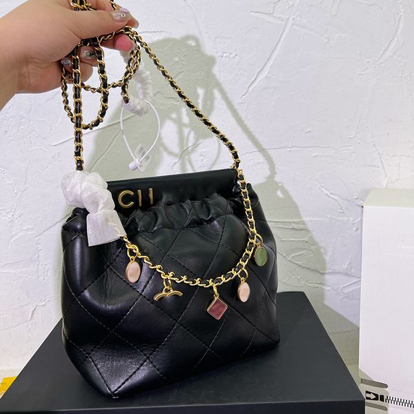 

designer womens shoulder bag genuine leather 22 mini shopping bag hardware metal buckle coin charm coin bag matelasse chain portable skew sp