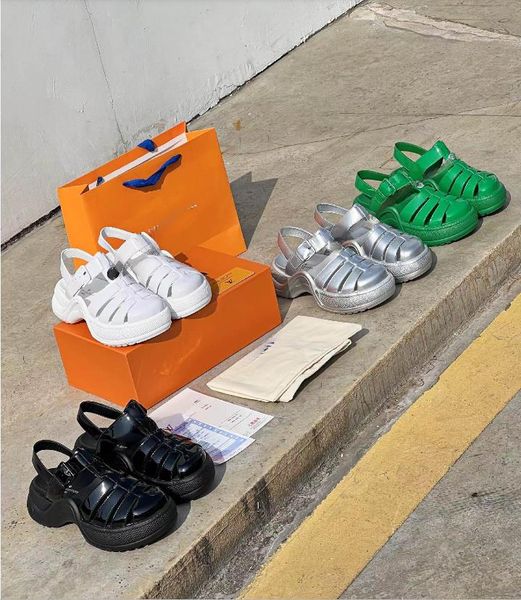 

Luxury Designer New Roman Style Lacquer Finish&Metal Texture Cowhide Sandals Fashion Versatile High Heels Elevated Casual Shoes Women's Shoe Factory Shoes, Silver