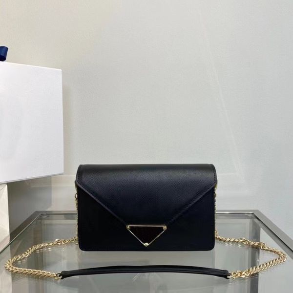 

2023 chain style fashion women's shoulder bag, handbag, envelope style woc leather, durable texture, and crossbody flap