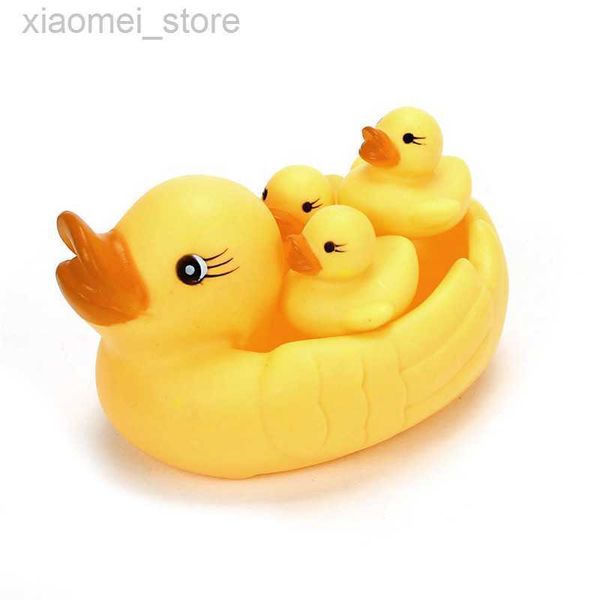

3pscbath toys mummy racing rubber squeaky ducks family kid game toy toys 2022 new beautiful mummy racing rubber squeaky ducks family bath to