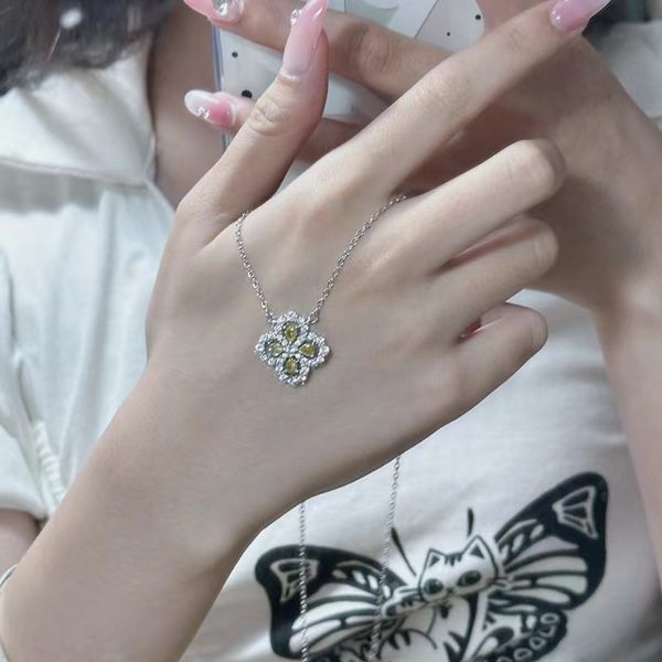 

fashion classic rainbow four leaf grass necklace for women plated in 18k simple set with brilliant zirconia diamonds, small and multi color, Silver