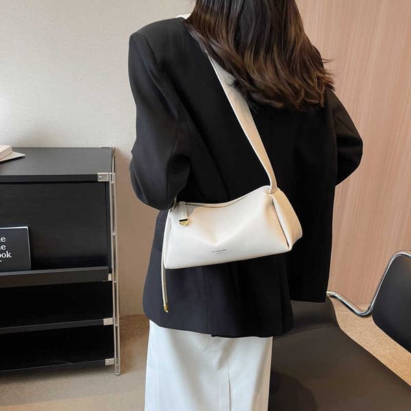 

leather crossbody bags for women fashion trend small design pillow shoulder handbags and purses 230424