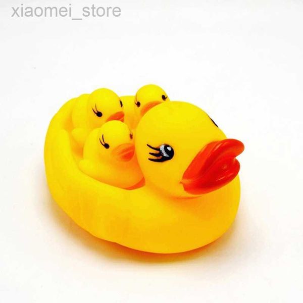 

3pscbath toys 4pc/lot bath toys shower floating water squeaky yellow rubber ducks baby toys squeeze sounding bathroom water toys