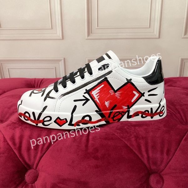 

new casual shoes brand mens women designer leather lace-up sneakers fashion lady flat running letters shoes sneaker2023, Black