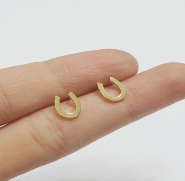 

10pair s045 gold silver lucky horseshoe stud earrings horse shoe hoof earrings cute letter alphabet initial u stud earrings3072367, Golden;silver