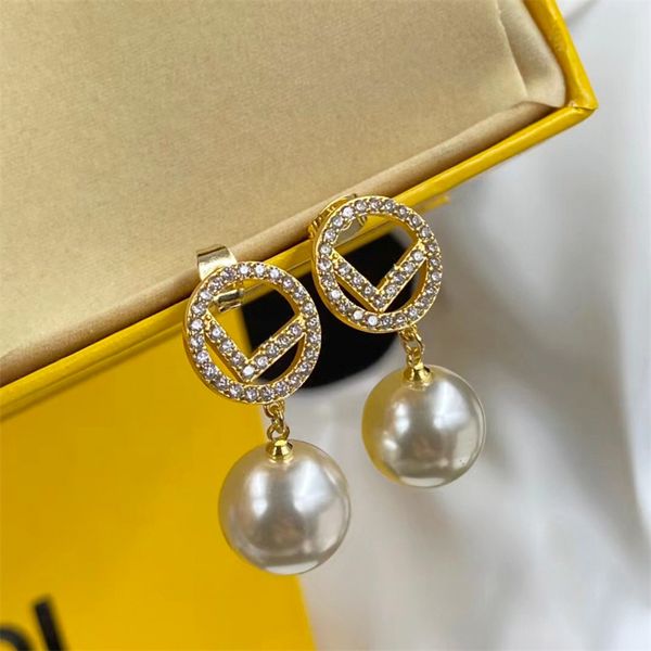 

fashion womens brand designer earrings ear stud pearl women pendant elegance temperament simple ladies wedding party jewelry gift accessorie, Golden;silver