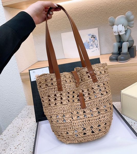 

designer new beach bag female fashion straw braided leisure holiday bag