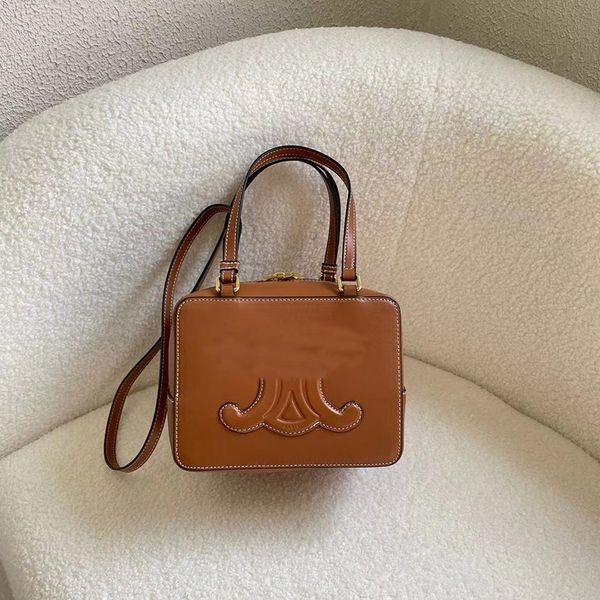 

fashion 2023runway style new luxurys designer bag leather trunk handbag folded cube box triomphe arch armpit bag classic women's should