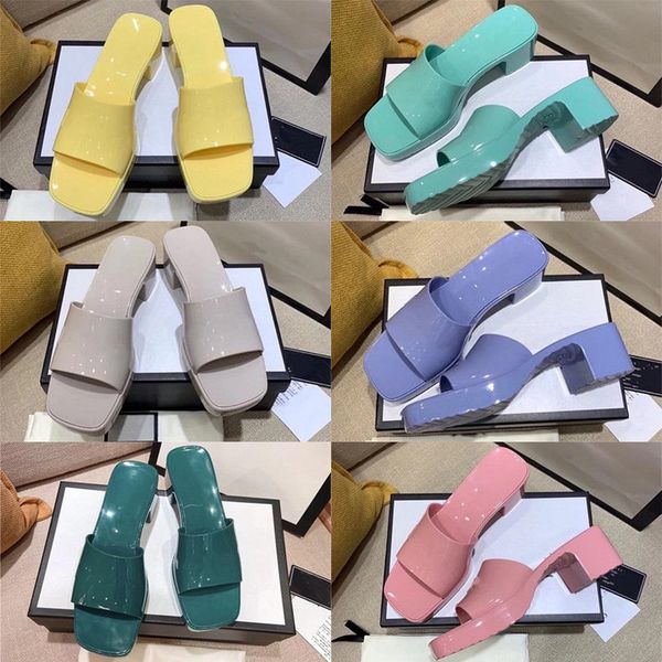 

2023 designer women's casual slippers fashion luxury slippers high heel flat sandals jelly color women's black red beach shoes loa
