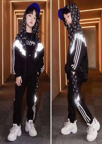 

boys clothes new spring kids tracksuit 312 years suit casual print reflective jackets sportswear side stripe spliced sweatpants x4950406, White