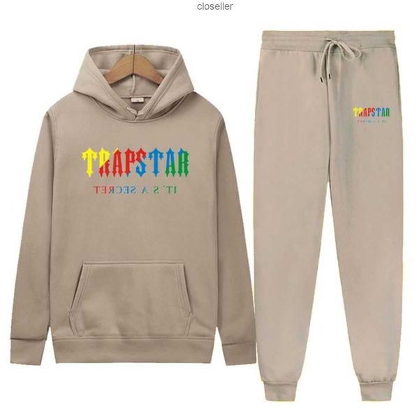 

tracksuit trapstar brand printed sportswear men's t shirts 16 colors warm two pieces set loose hoodie sweatshirt pants jogging 220615 4, White;black
