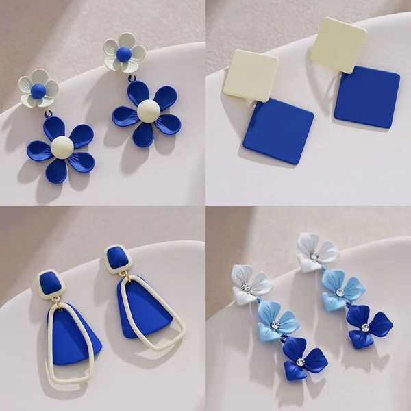 

various vintage sliver stud earrings klein blue earrings in 2023, the new fashion is light and extravagant, the minority design feels like a, Golden;silver