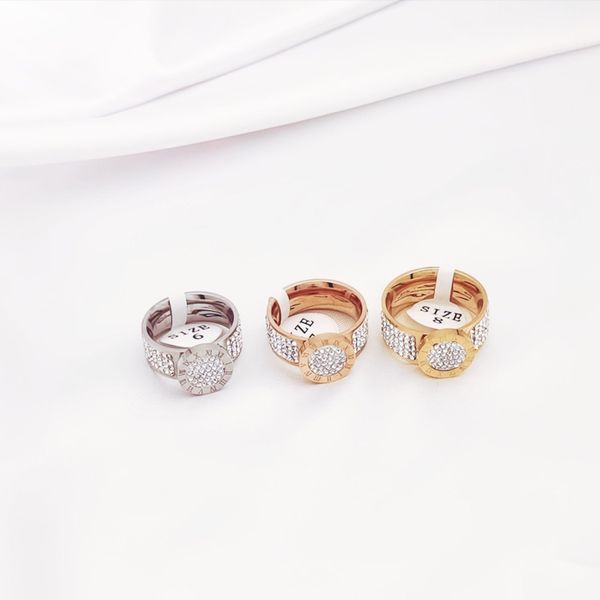 

Classic Design Full Diamond Insert Roman Circle Band Ring for Women Gift