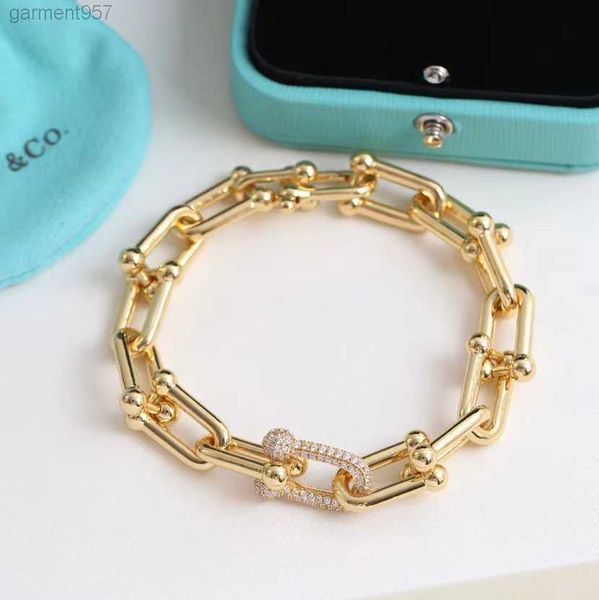 

luxurys link designer bracelet women lucky link charm bracelets love trendy fashion shiny and eye-catching fine jewelry elegant temperament, Golden;silver