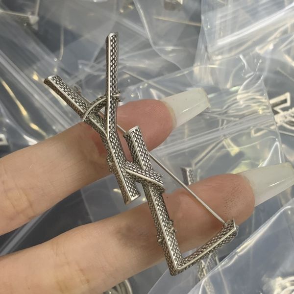 

13 style luxury brand designer simple letter y pins brooches women gold ysltiy cape buckle brooch suit pin wedding party jewelry accessories, Gray