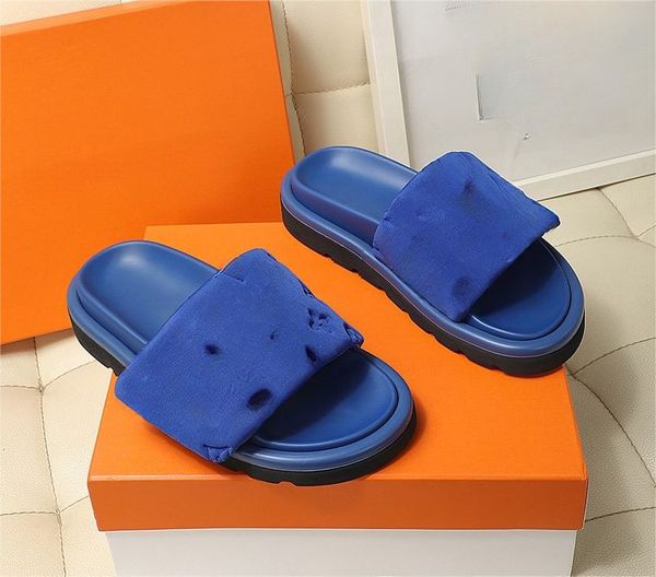 

2023 designers pool pillow mules women soft embossed sandals sunset flat comfort mules padded front strap slippers soft fashionable easy to, Black