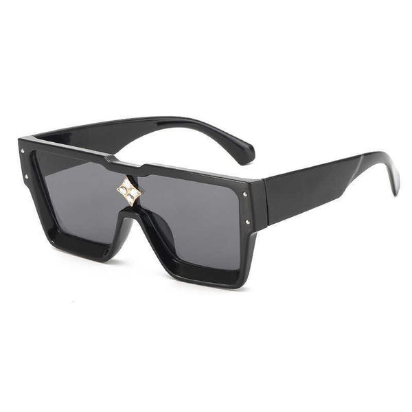 

new 2022 large frame trendy ins personalized diamond fashion women's sunglasses, White;black