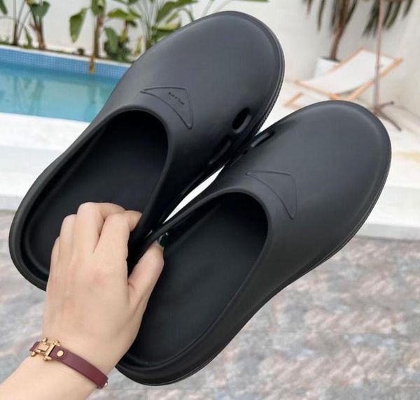 

mens or womens slippers 2022 new fashion trend baotou drag couple slippers black comfortable breathable spring summer outdoor beac2241744