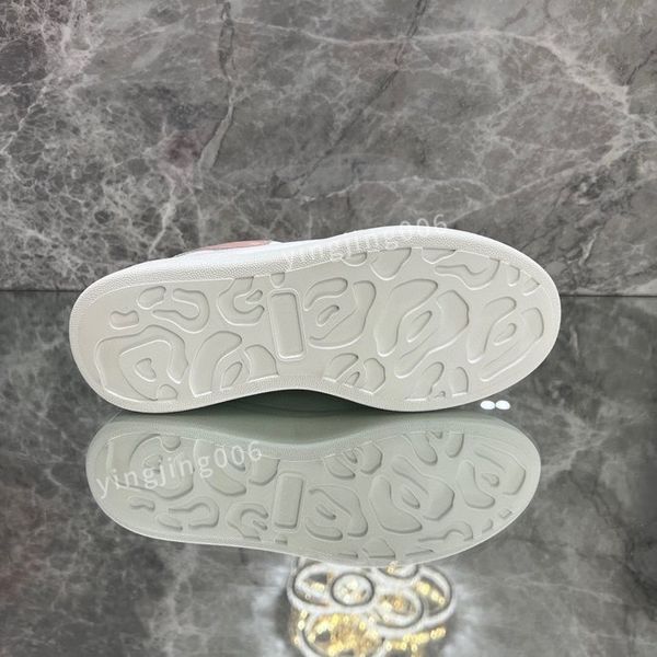 

2023fashion designer platform mens casual shoes leather lace-up sneaker lady flat running trainers letters gym sneaker, Black