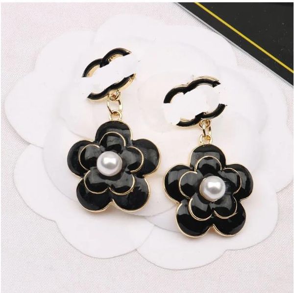 

luxury letter charm camellia earring designer stud earrings women jewelry 925 silver earrings couple gifts accessoriesy, Golden;silver