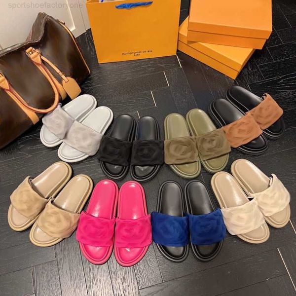 

2023 paris women slippers men black scuff flat sandals pool pillow mules sunset padded front strap fashionable easy-to-wear style slides fuc