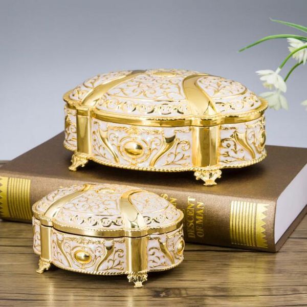 

boxes new 2 sizes wedding gift box metal jewelry case zincalloy trinket boxes flower carved fancy package birthday gift, Black;white